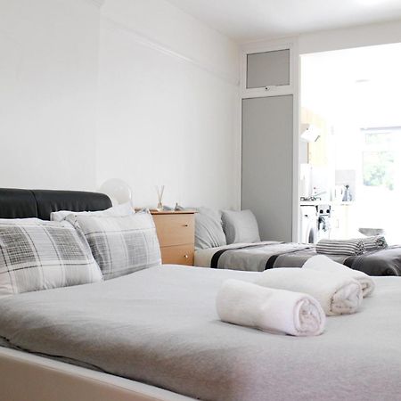 Large Studio Garden Flat On Golders Green Road Λονδίνο Εξωτερικό φωτογραφία