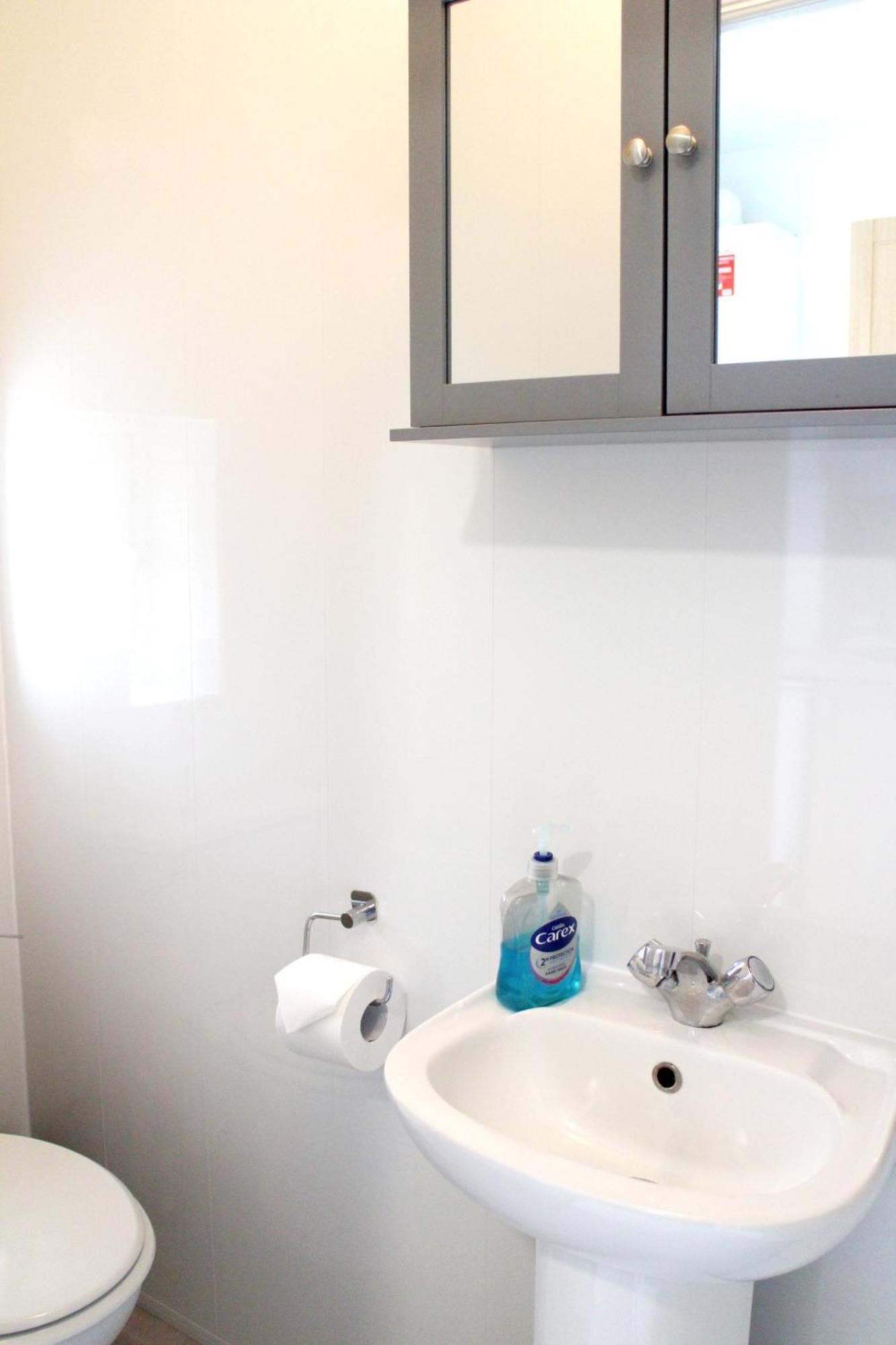 Large Studio Garden Flat On Golders Green Road Λονδίνο Εξωτερικό φωτογραφία
